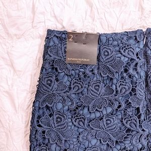Banana Republic lace pencil skirt